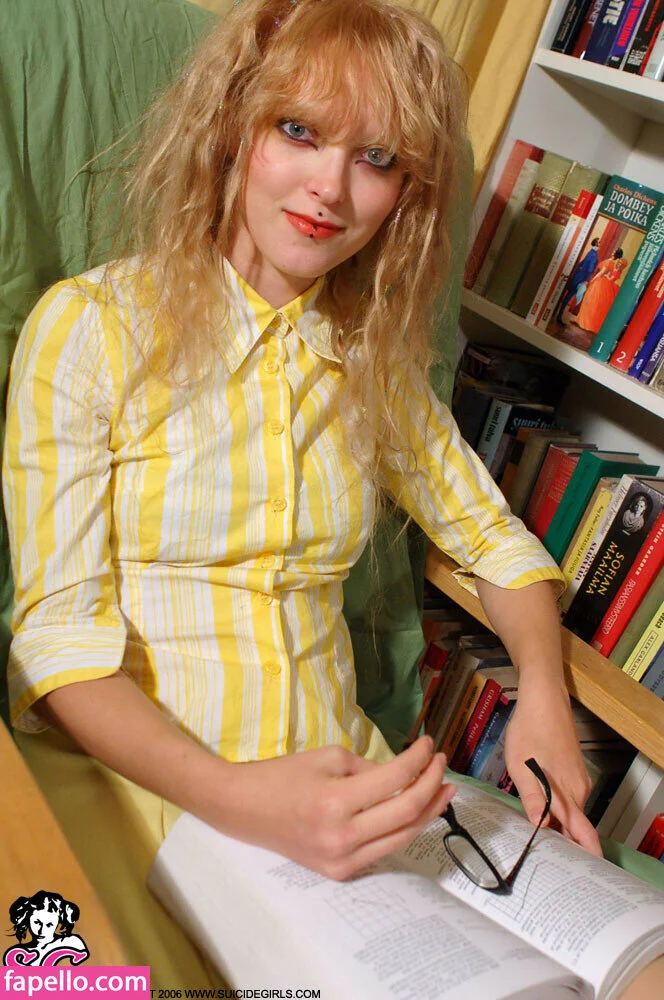 Uni SG Onlyfans Photo Gallery 