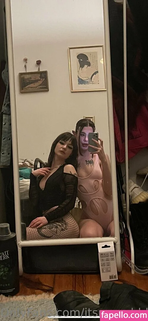 itsmegabbby Onlyfans Photo Gallery 