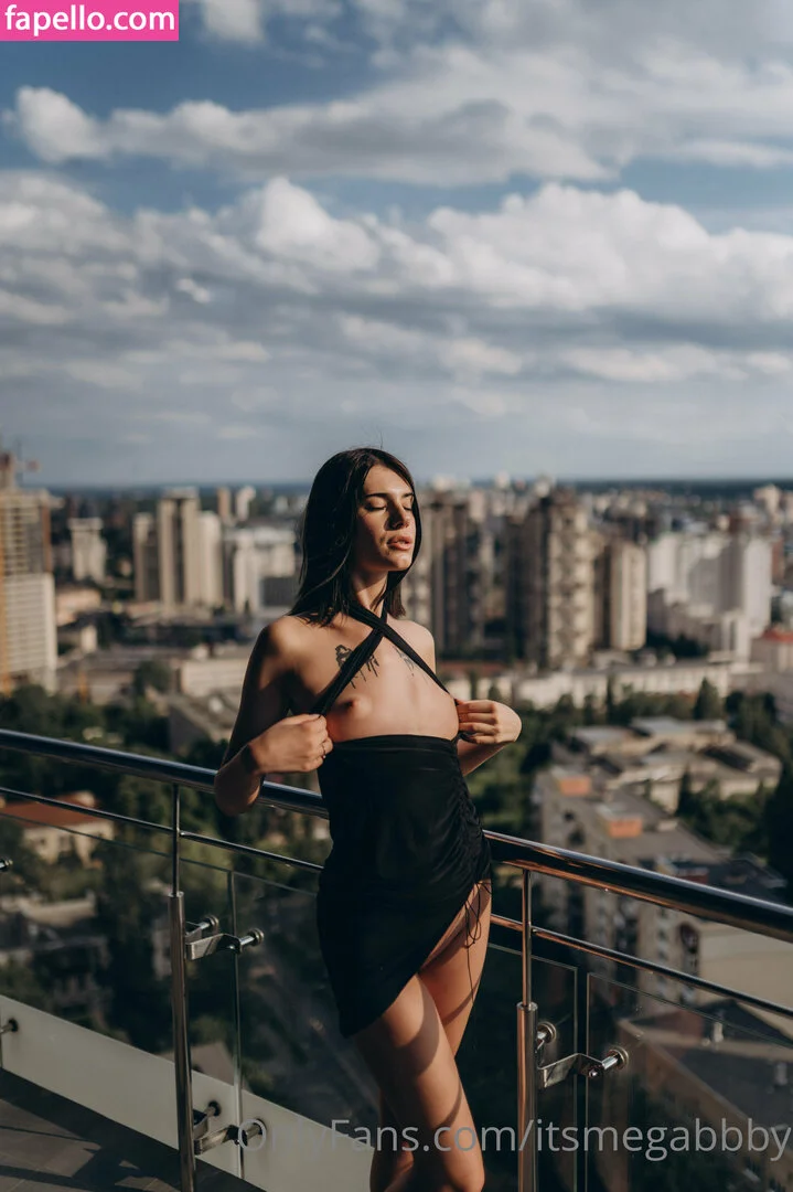 itsmegabbby Onlyfans Photo Gallery 