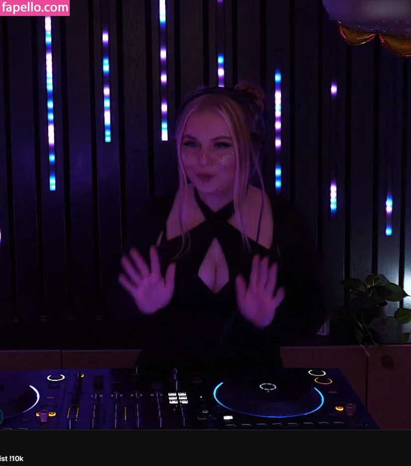 Narilah Onlyfans Photo Gallery 