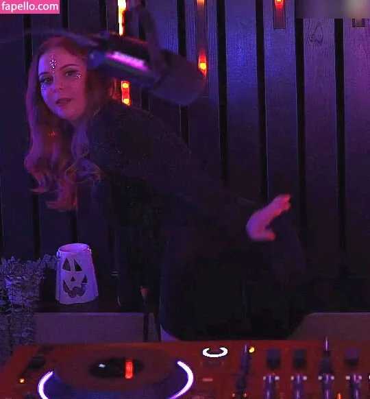 Narilah Onlyfans Photo Gallery 