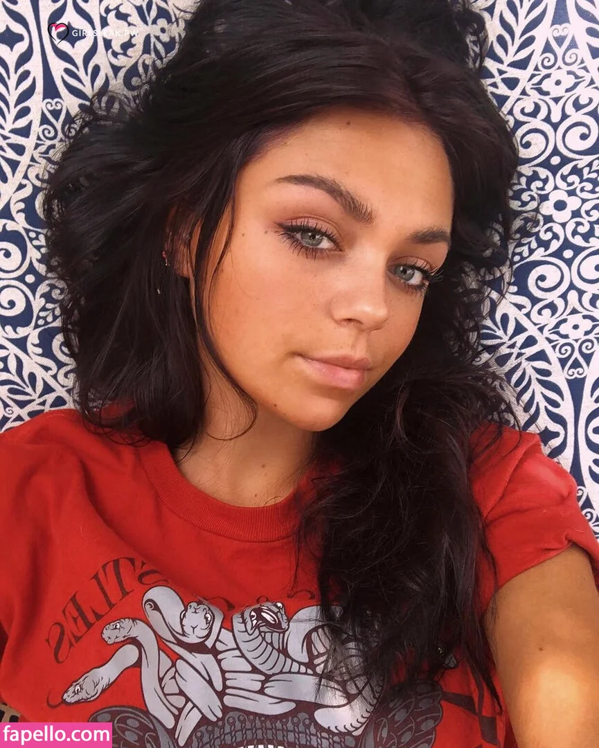 Clare Temerowski Onlyfans Photo Gallery 