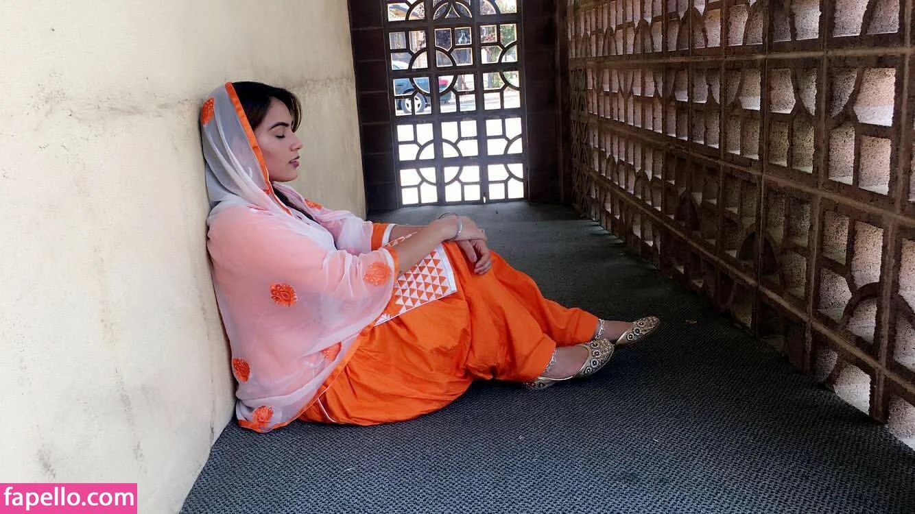 Sukh Bains Onlyfans Photo Gallery 