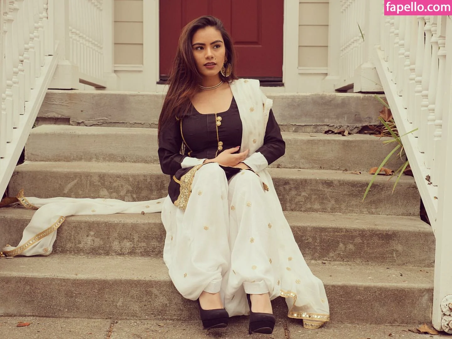 Sukh Bains Onlyfans Photo Gallery 