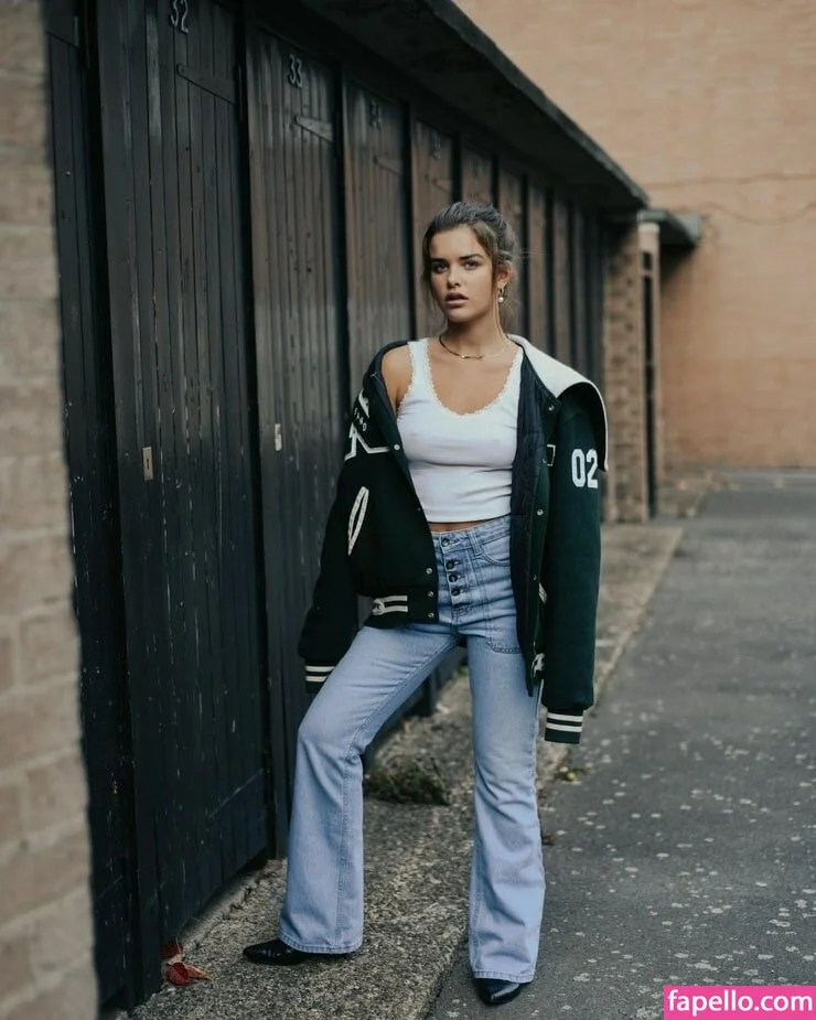 Maisie Kate Young Onlyfans Photo Gallery 