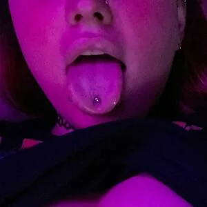 devikurr Onlyfans Photo Gallery 