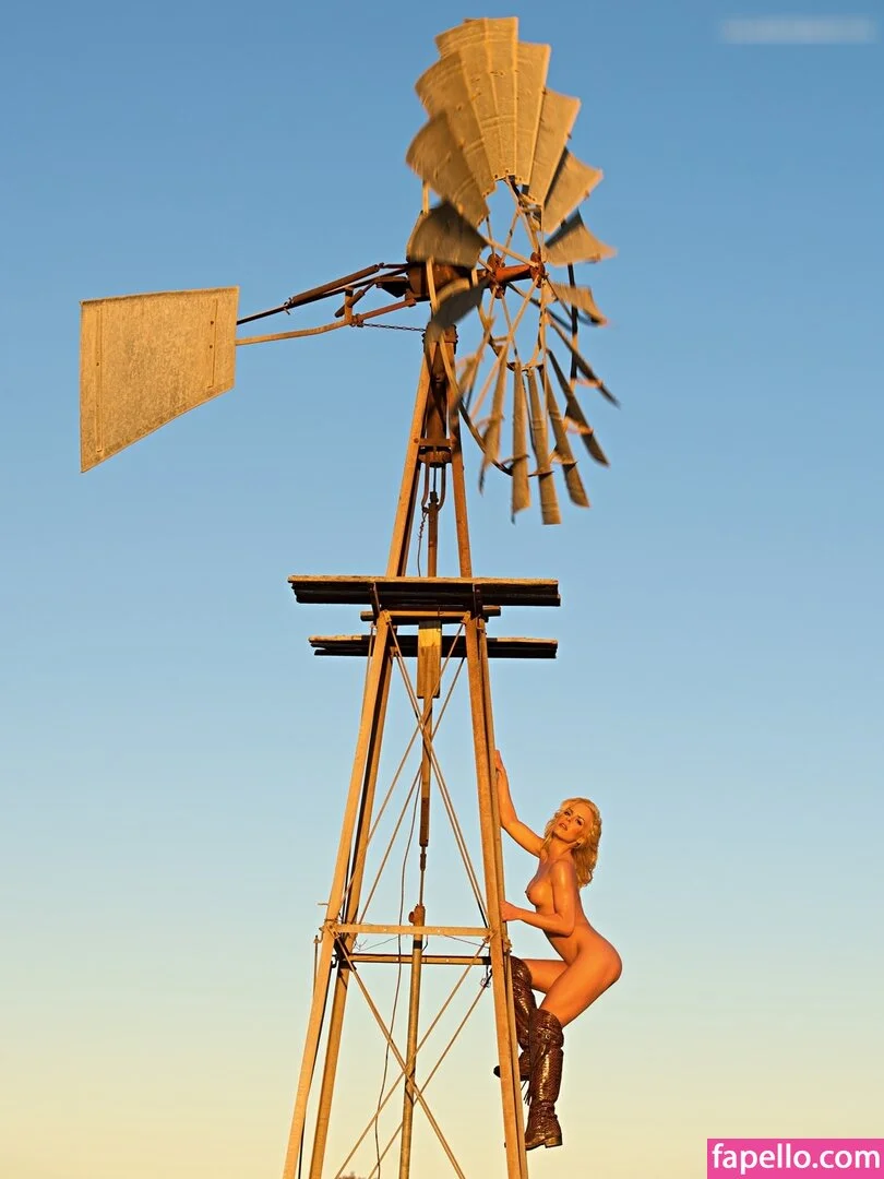 Isabel Edvardsson Onlyfans Photo Gallery 