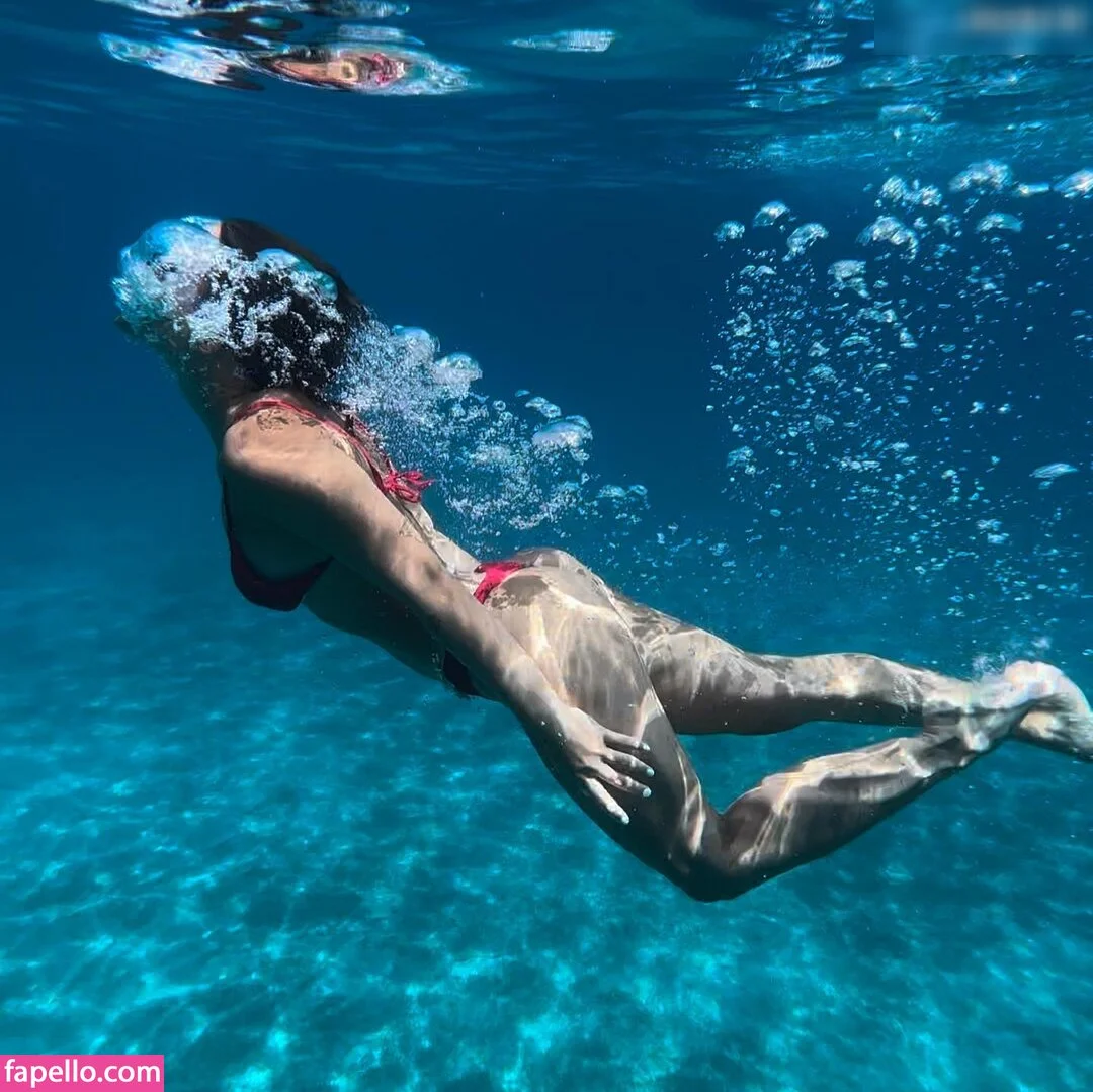 Larush Onlyfans Photo Gallery 