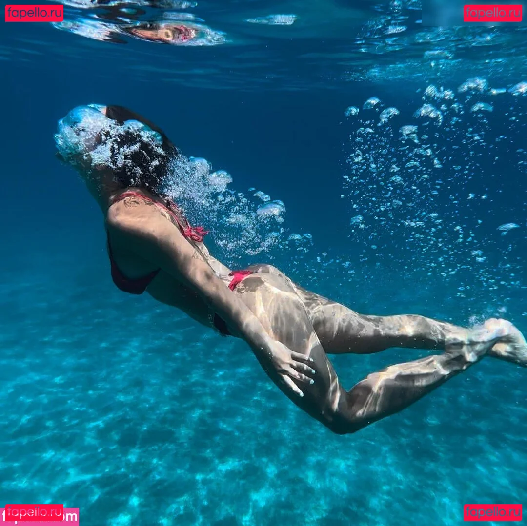 Larush Onlyfans Photo Gallery 