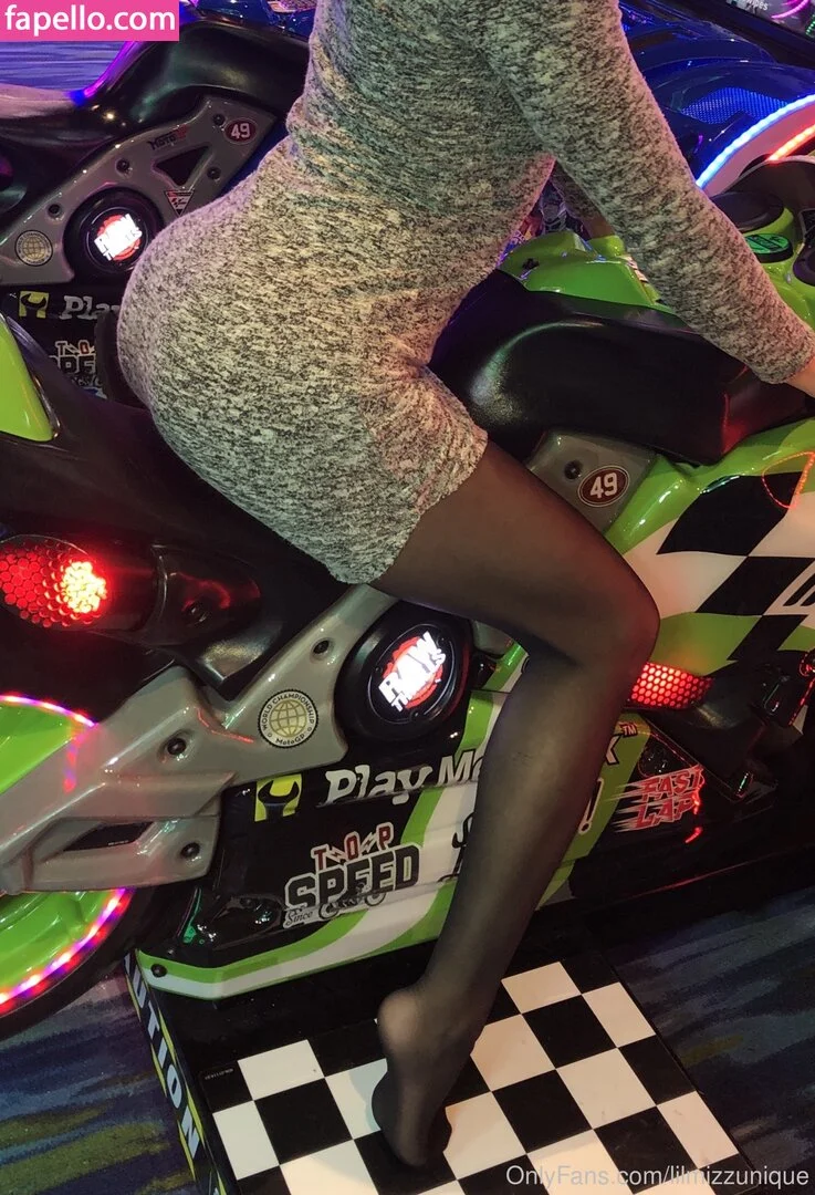 lilmizzunique Onlyfans Photo Gallery 