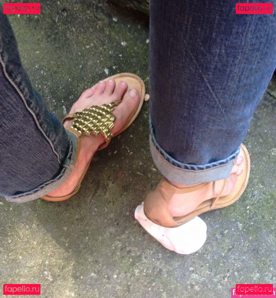 Susannah Onlyfans Photo Gallery 