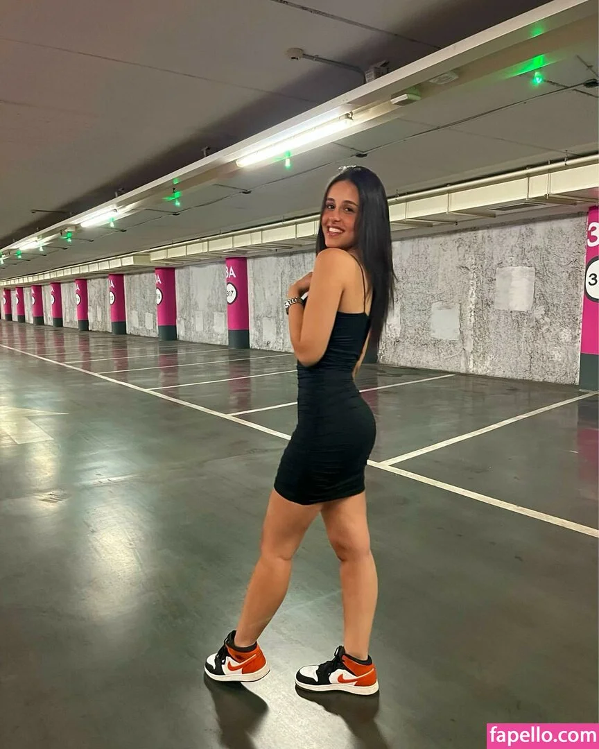 May Cohen Onlyfans Photo Gallery 