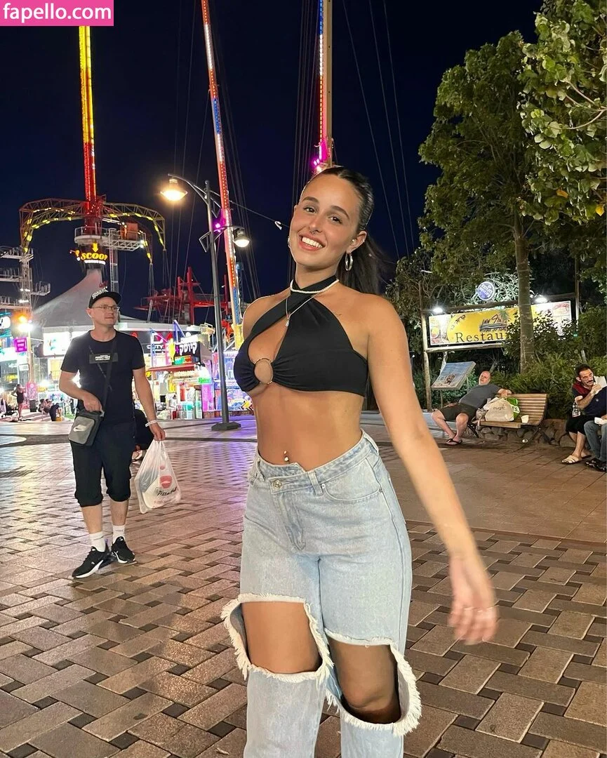 May Cohen Onlyfans Photo Gallery 