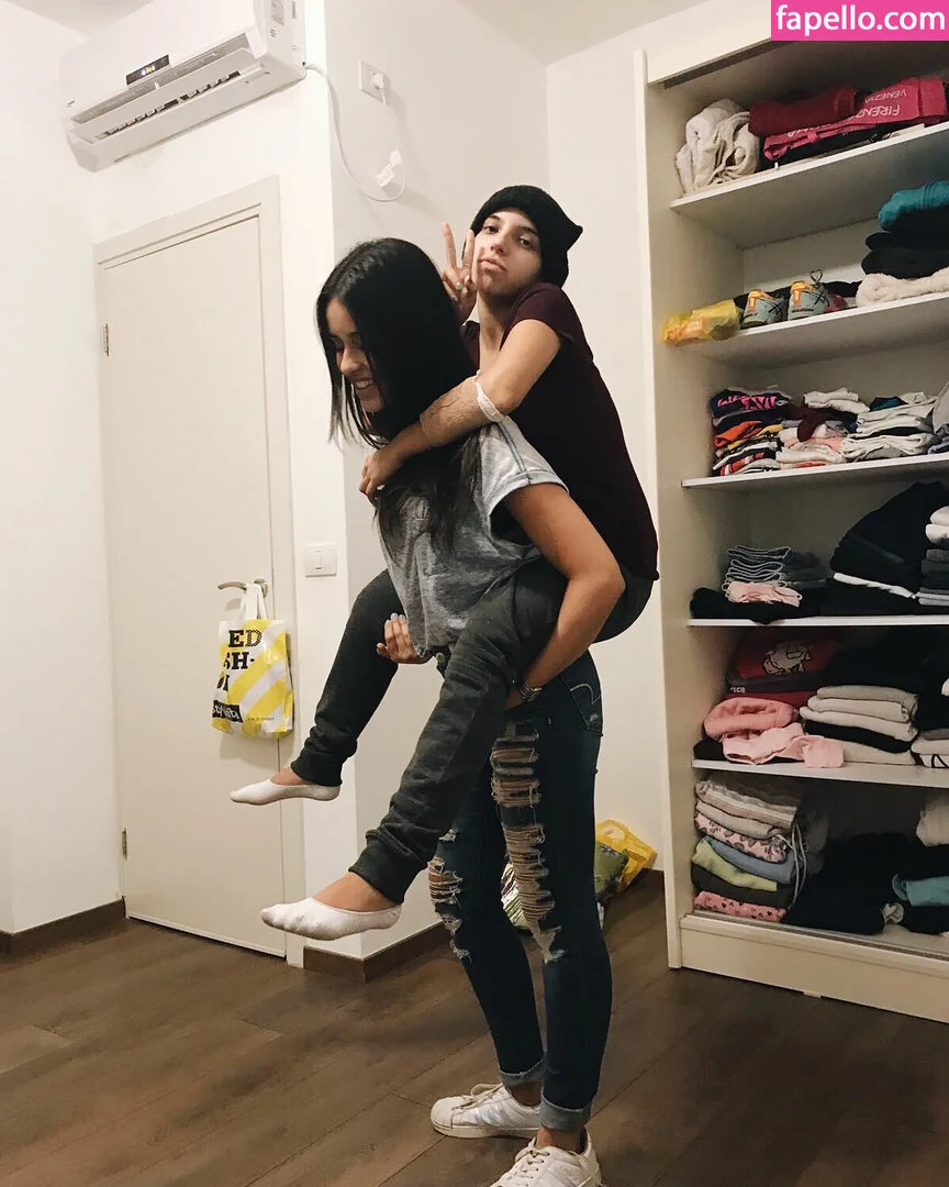 May Cohen Onlyfans Photo Gallery 