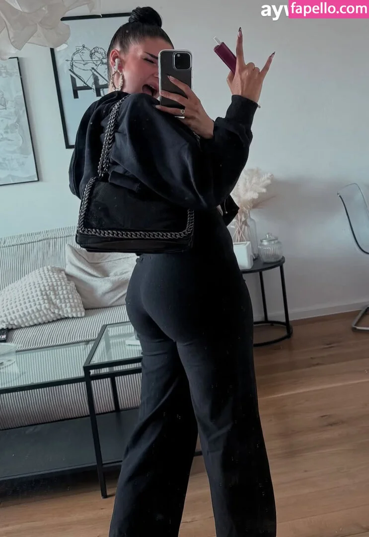 Nikelein Onlyfans Photo Gallery 