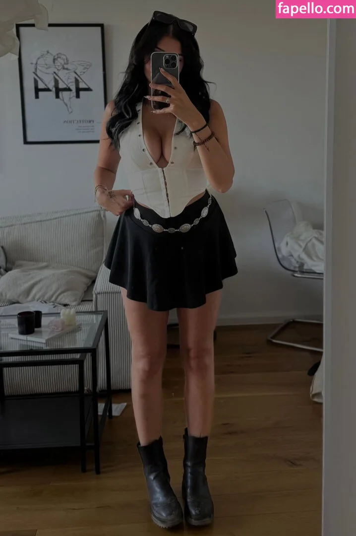 Nikelein Onlyfans Photo Gallery 