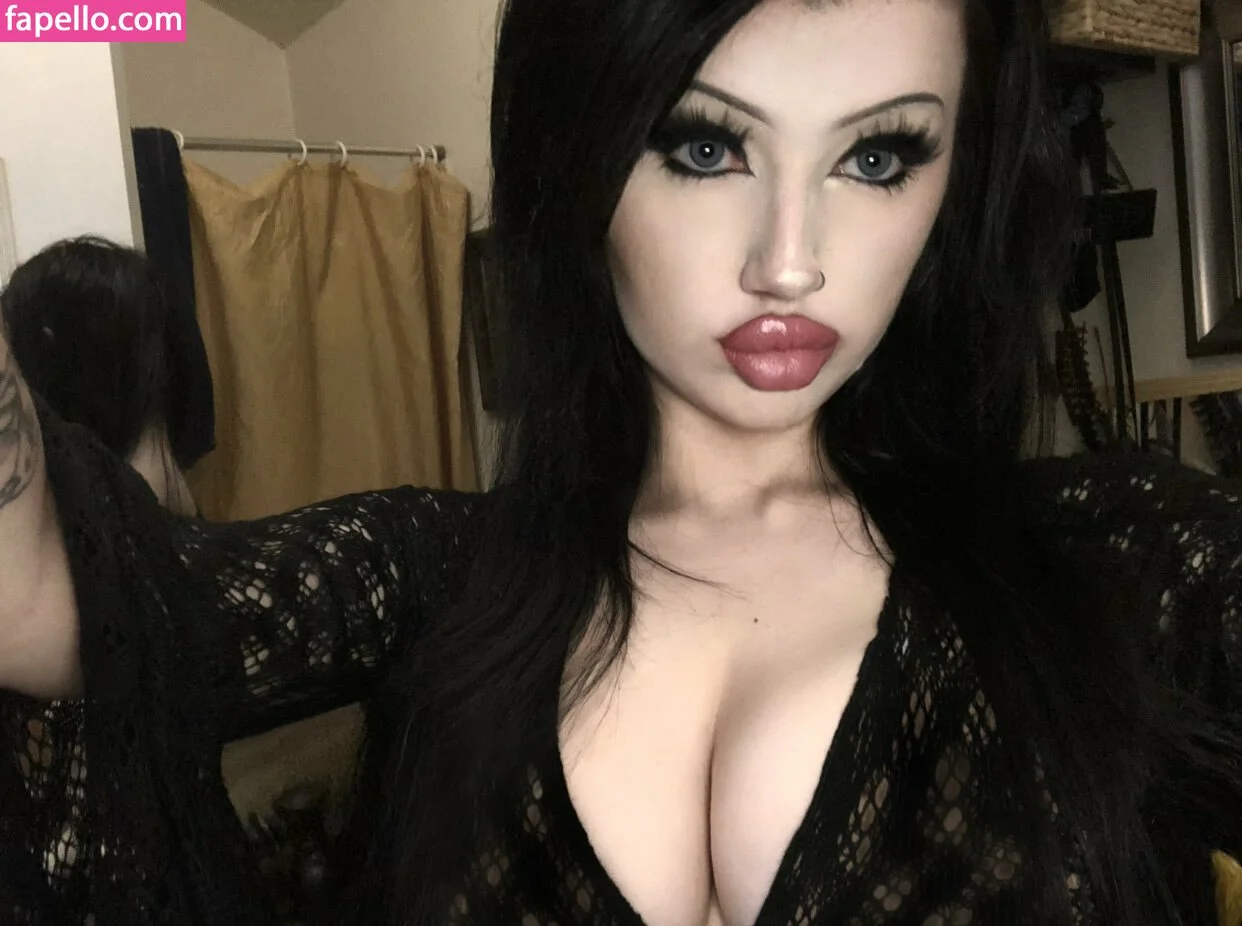 cherryburied Onlyfans Photo Gallery 