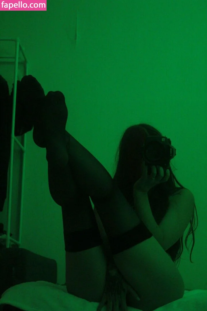 Jules Feet Onlyfans Photo Gallery 