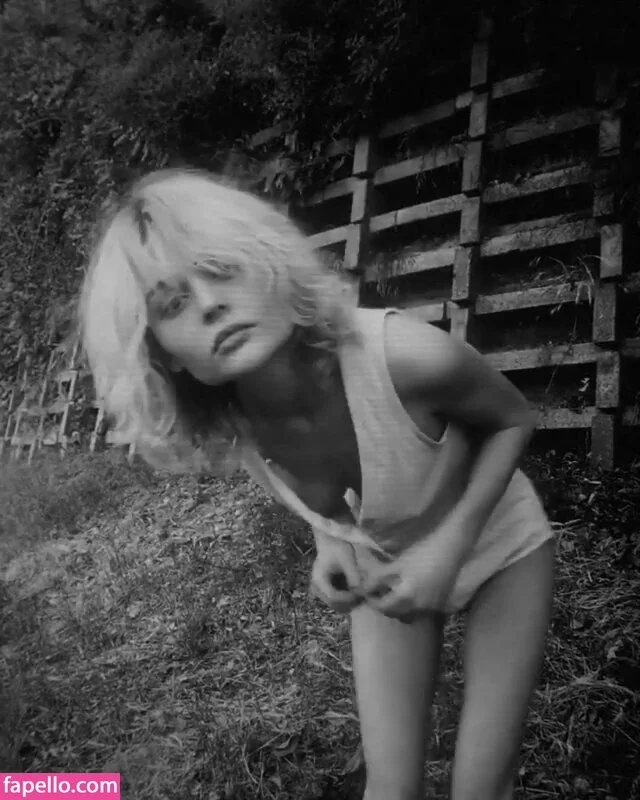 Linduh Onlyfans Photo Gallery 