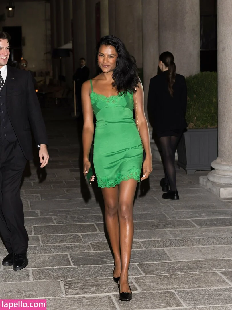 Simone Ashley Onlyfans Photo Gallery 