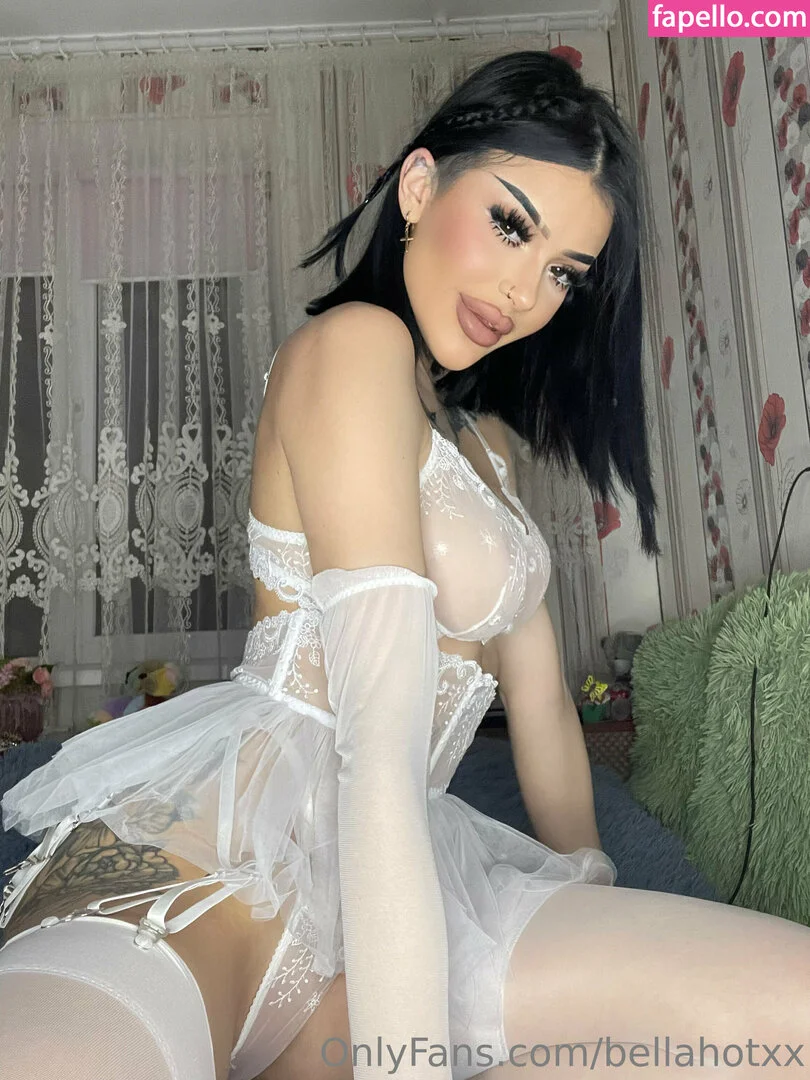bellahotx Onlyfans Photo Gallery 