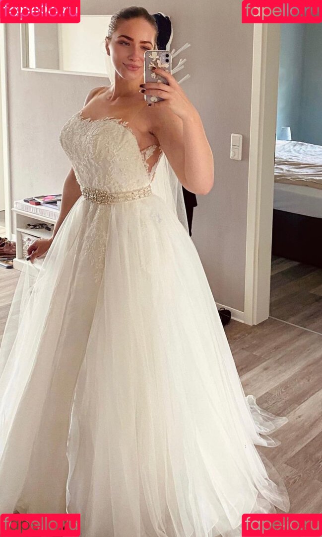 Doreen Zing Onlyfans Photo Gallery 