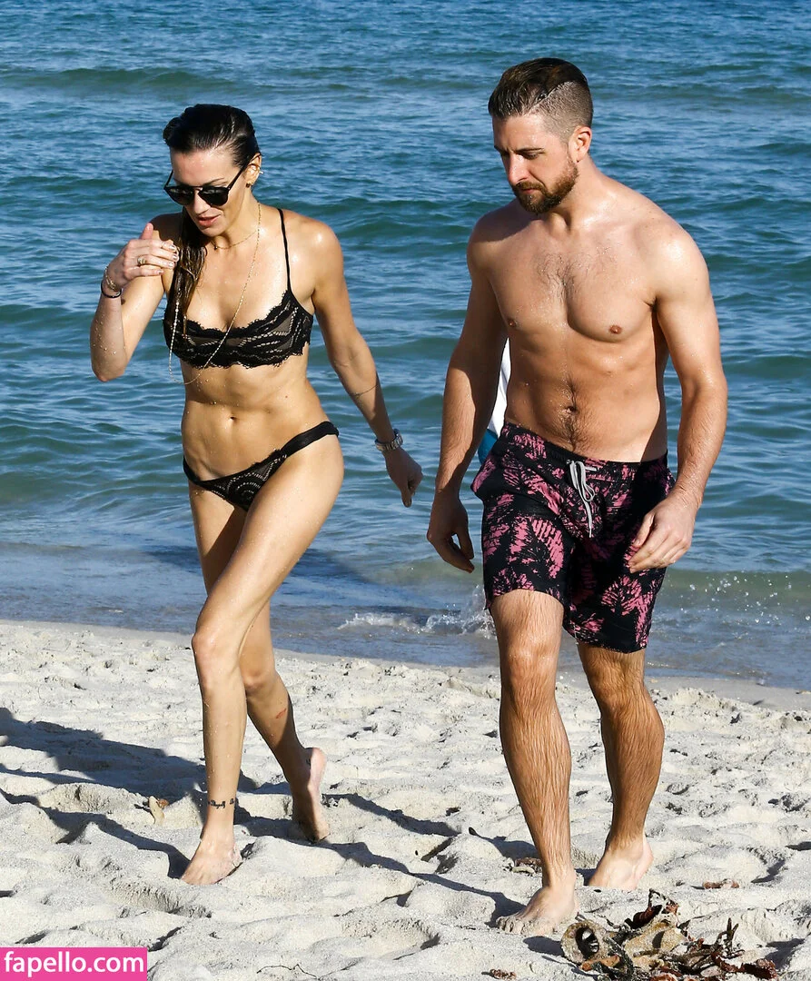 Katie Cassidy Onlyfans Photo Gallery 