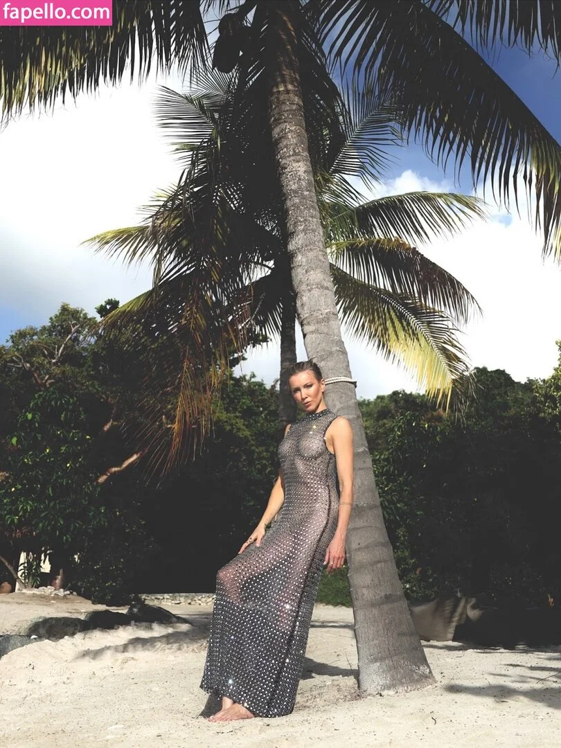 Katie Cassidy Onlyfans Photo Gallery 