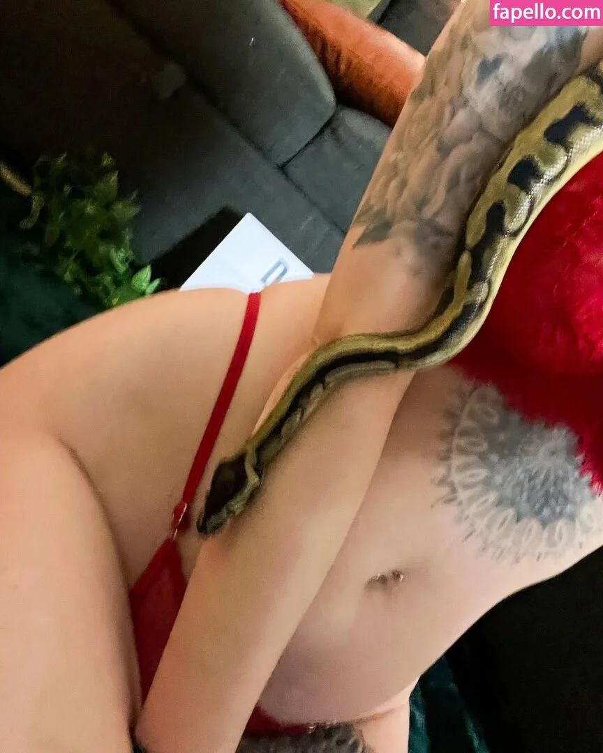 Kat Edwards Onlyfans Photo Gallery 