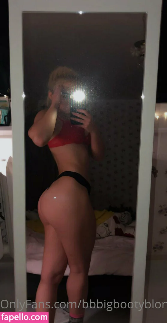 BigBootyBlondie Onlyfans Photo Gallery 