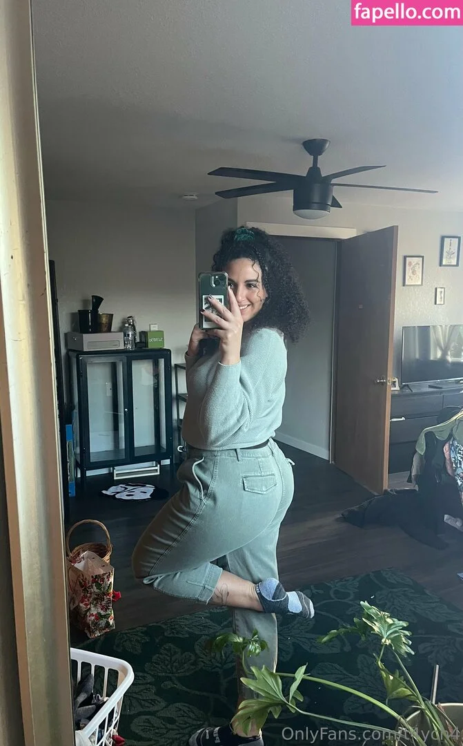 t4ych4 Onlyfans Photo Gallery 