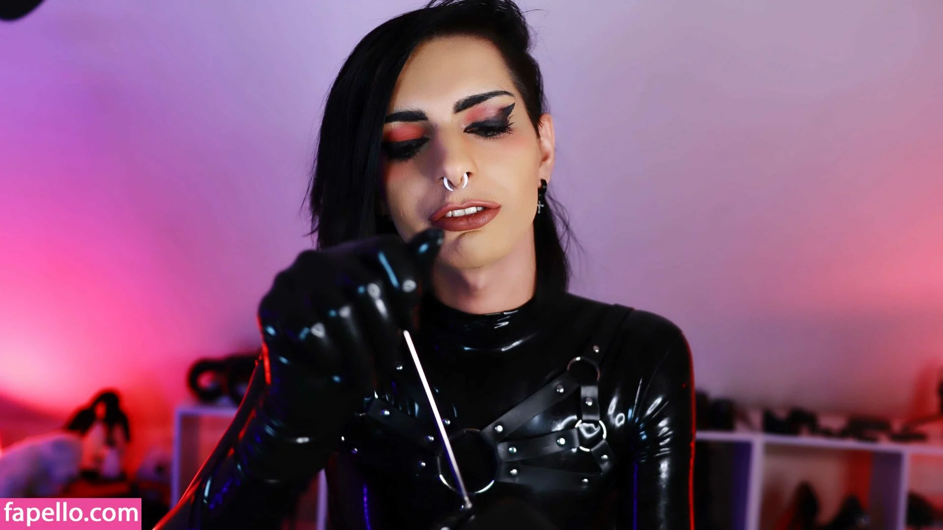 Nocturnal_latex Onlyfans Photo Gallery 