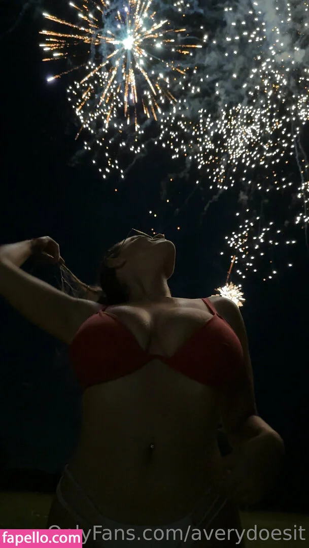 averydoesit Onlyfans Photo Gallery 