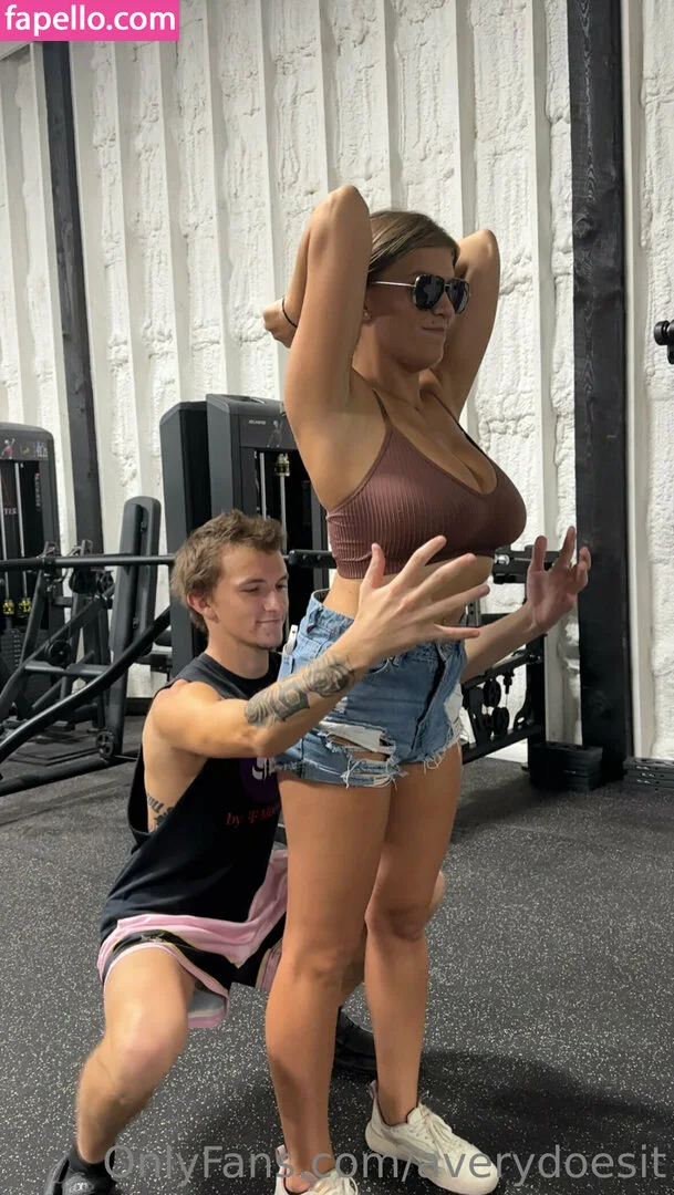 averydoesit Onlyfans Photo Gallery 