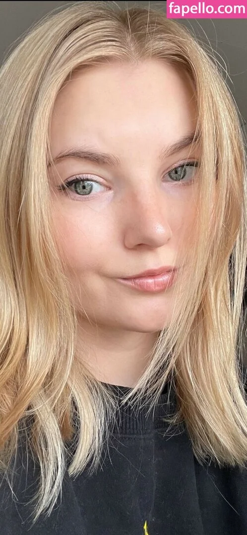 vanessaahlstrom Onlyfans Photo Gallery 