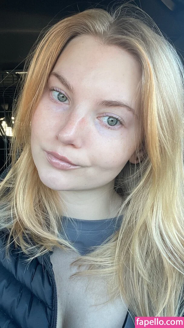 vanessaahlstrom Onlyfans Photo Gallery 