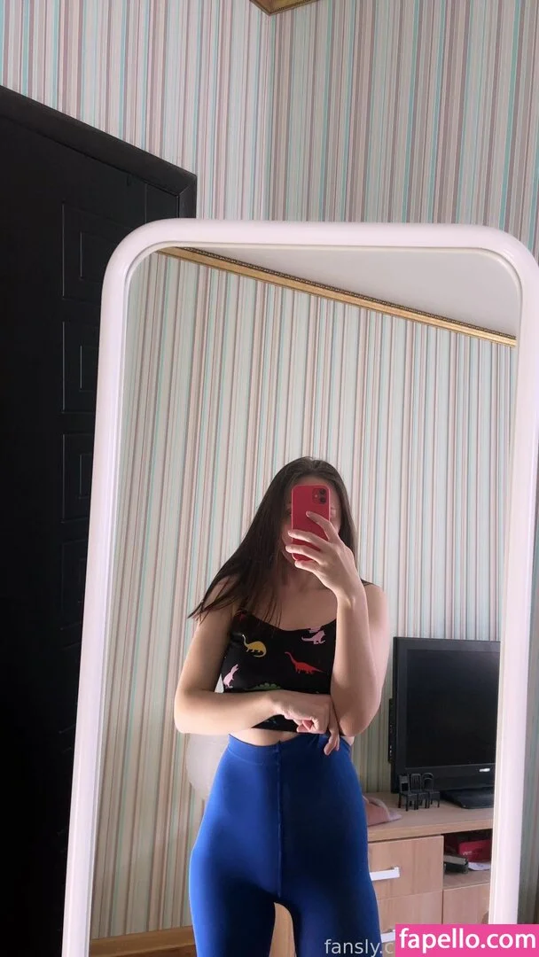 NylonDiary Onlyfans Photo Gallery 