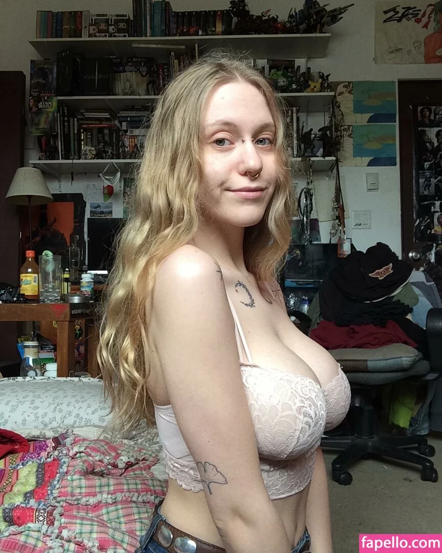 bigtiddiewerekitty Onlyfans Photo Gallery 