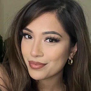 itsizziman | Iman "Izzy" Ramzan Onlyfans Photo Gallery 