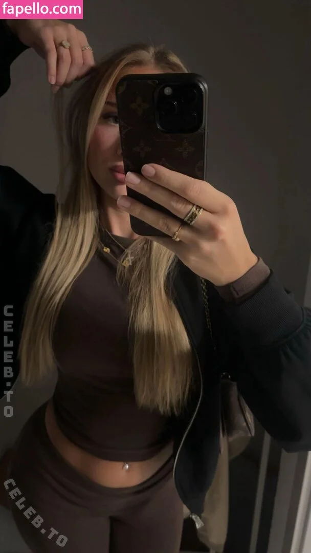 Lenya Onlyfans Photo Gallery 