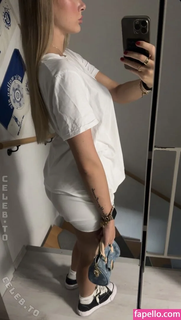 Lenya Onlyfans Photo Gallery 