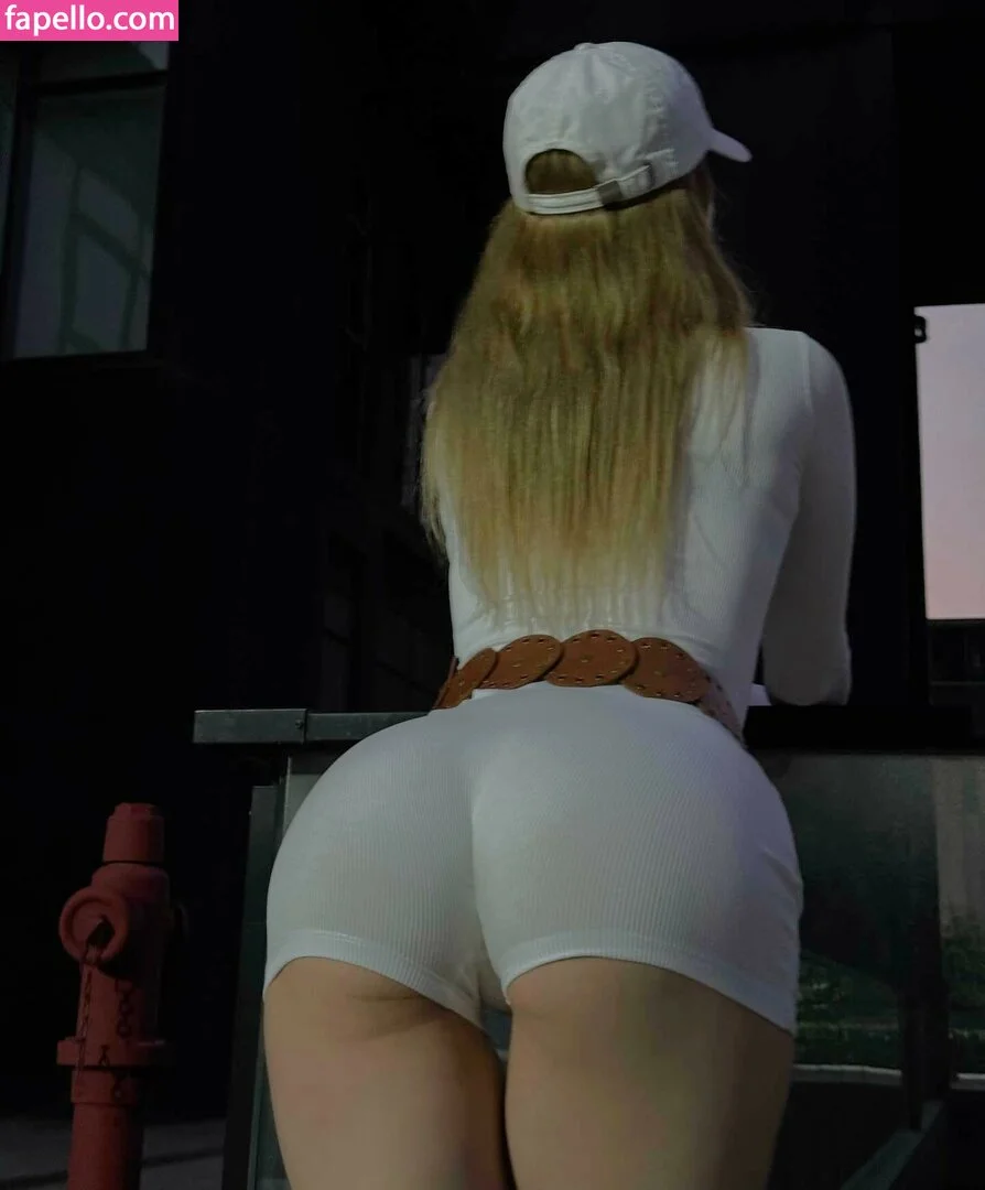 oznrgvn Onlyfans Photo Gallery 