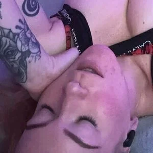 Strawberryybl0nde Onlyfans Photo Gallery 