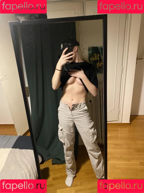 Juicy.Aria Onlyfans Photo Gallery 