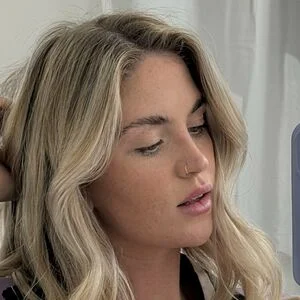 Zoeneli Onlyfans Photo Gallery 