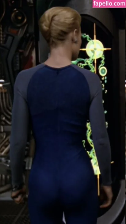 JURI 新宿クリスタル Onlyfans Photo Gallery 