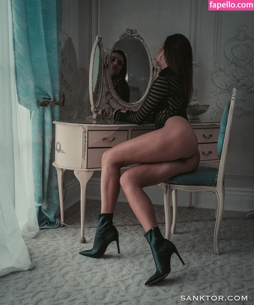 Vikki Roxy Onlyfans Photo Gallery 