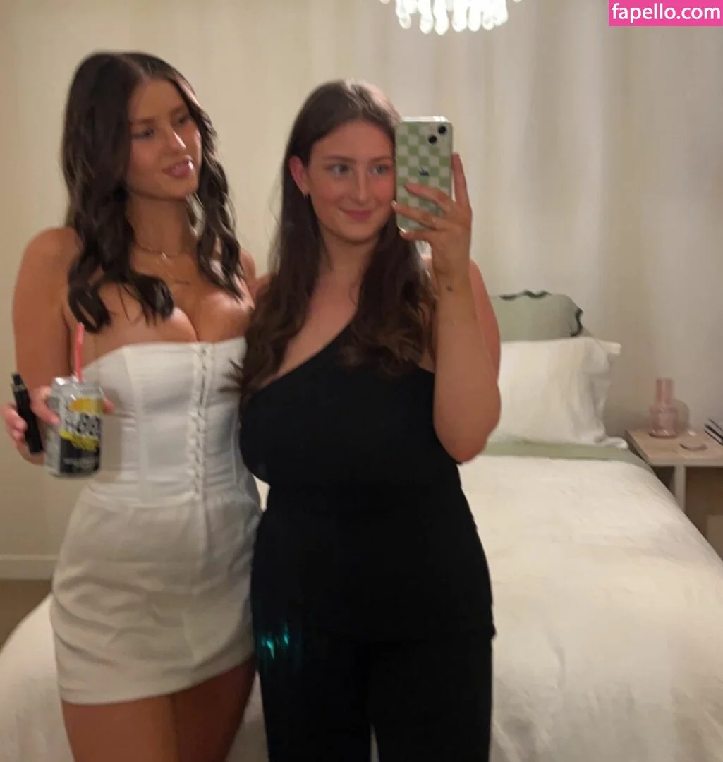 Emilia Dettorre Onlyfans Photo Gallery 