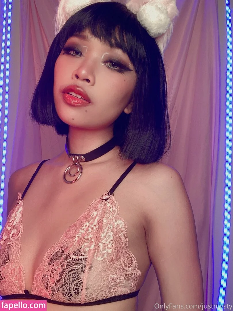 justmysty Onlyfans Photo Gallery 