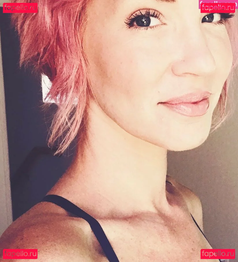 Ashley Scott Onlyfans Photo Gallery 